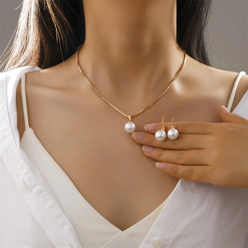 Aurora Pearl Jewellery Set