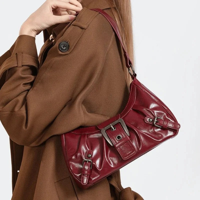The Trendy Shoulder Bag Everyone’s Talking About